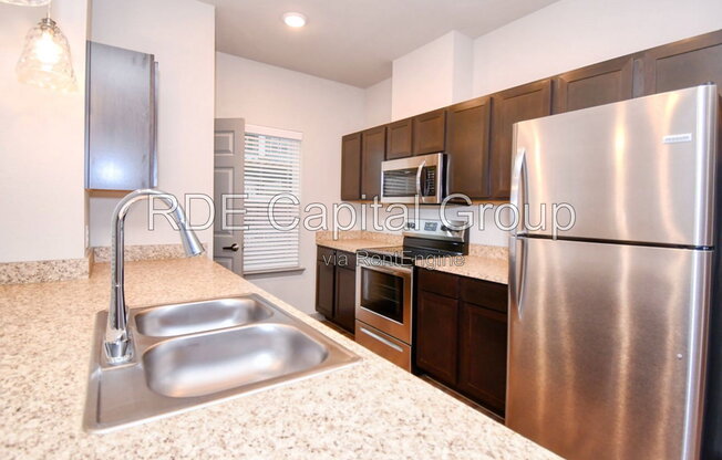 2 beds, 2 baths, 985 sqft, $1,300, Unit 2304 B1