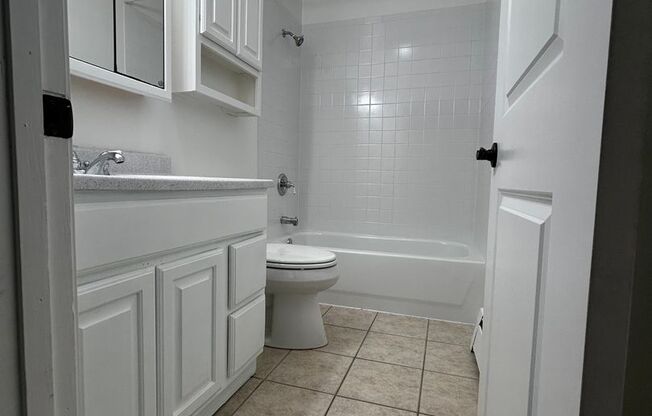 2 beds, 2 baths, 1,026 sqft, $1,949, Unit 1669-202 Quail