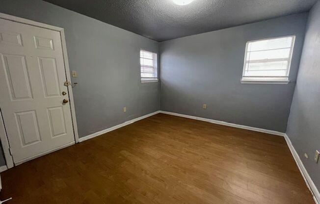 1 bed, 1 bath, $450