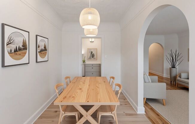 2 beds, 1 bath, 770 sqft, $1,313, Unit 402