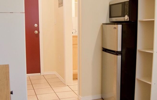 Studio, 1 bath, 157 sqft, $991, Unit E-08
