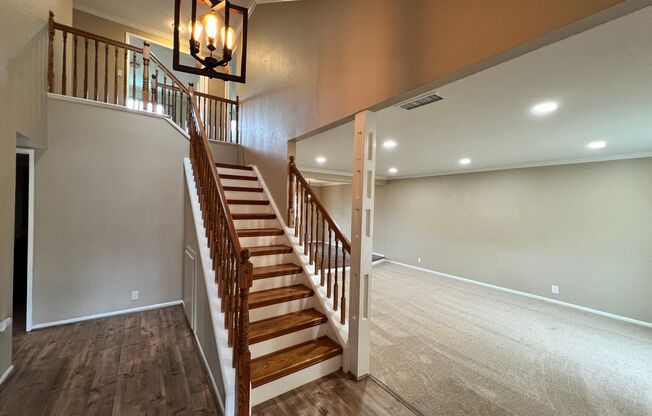 On Quiet Cul De Sac: 4 Bedroom 2.5 Bath Two Story Pool Home,