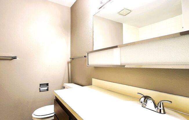 1 bed, 1 bath, 643 sqft, $1,235, Unit 326