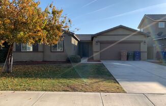 Beautiful 4 bed home in Southwest Bakersfield - AVAILABLE FOR DECEMBER MOVE IN