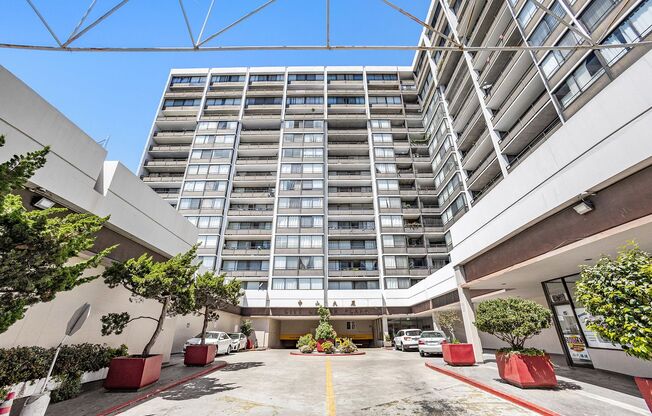 801 Franklin St #1221 - 2 bedroom | 1.5 bath | 2 level Condo