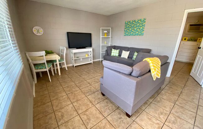 1 bed, 1 bath, $900