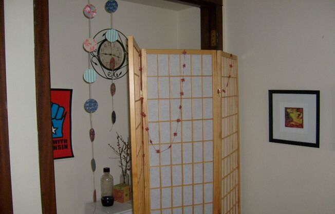 Studio, 1 bath, 450 sqft, $1,140, Unit Unit #101