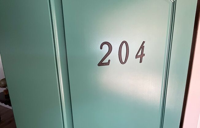 Dustin Ave. N. 2400 - Sunset House