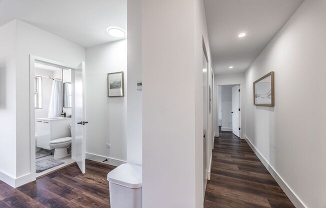 2 beds, 1 bath, $3,000, Unit 1555 - 404