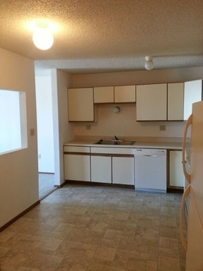 2 beds, 1 bath, 750 sqft, $745, Unit 305