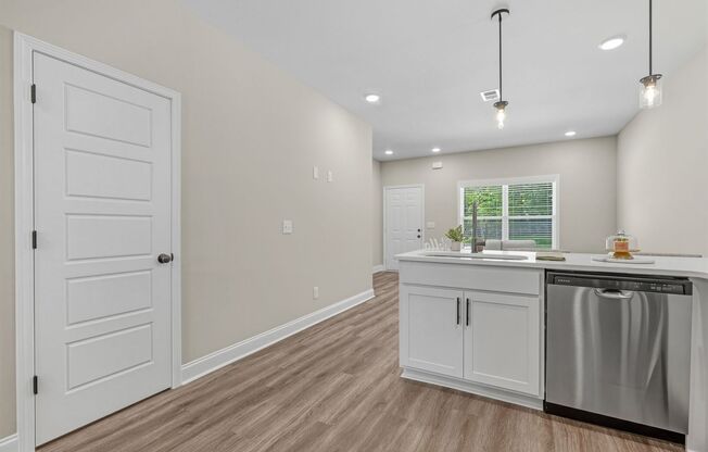 3 beds, 3 baths, 1,325 sqft, $1,545, Unit Trenton Commons # 2209