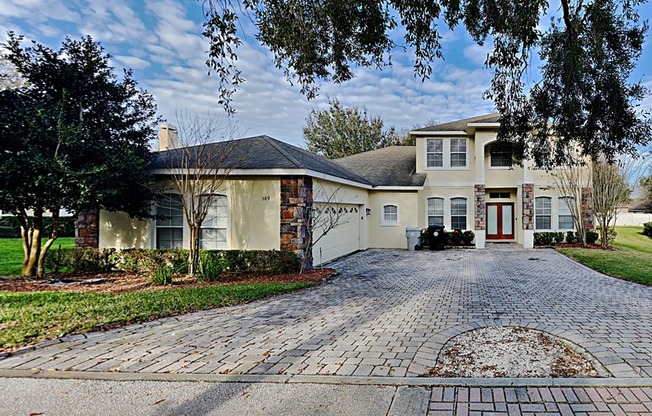 589 ERROL PKWY