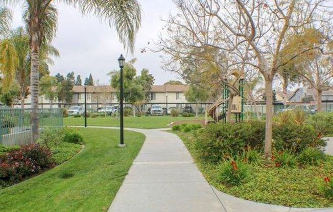 3 beds, 2 baths, 1,236 sqft, $3,270, Unit 002