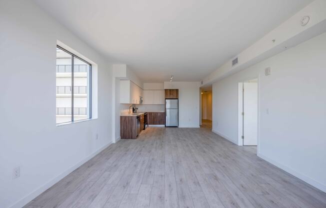 Countyline Apartments in Miami FL photo of open concept floorplan view of living room into kitchen