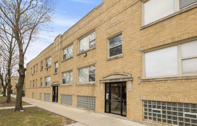 60th/Whipple (6000-02)