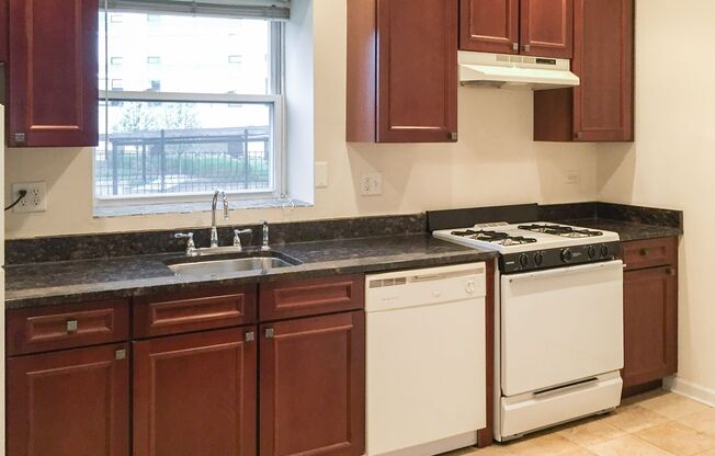 1 bed, 1 bath, 545 sqft, $1,795, Unit 3924-2E