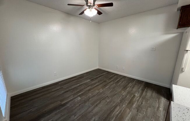 1 bed, 1 bath, 750 sqft, $1,295, Unit 01