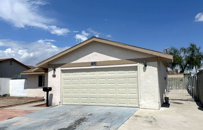 Spacious 1 story home in Spring Valley