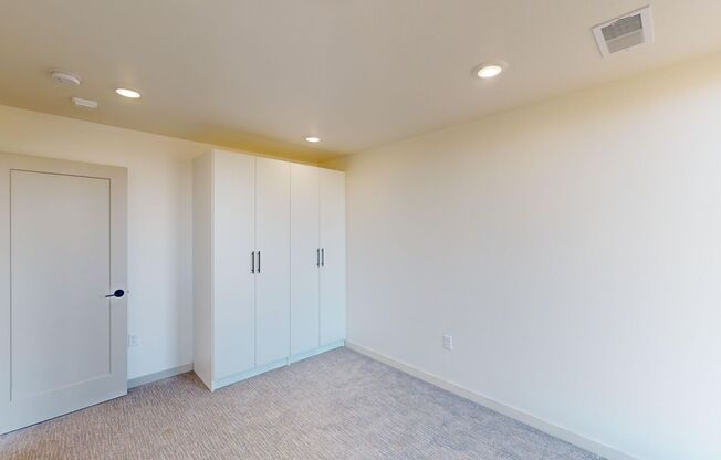 3 beds, 2 baths, 1,111 sqft, $1,465, Unit 2404-304