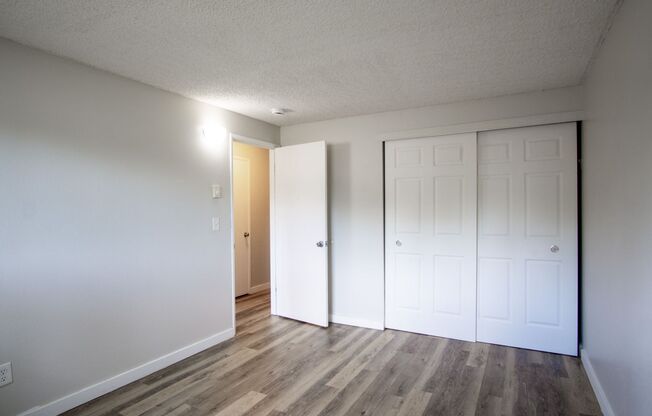 2 beds, 1 bath, $1,425, Unit 3932