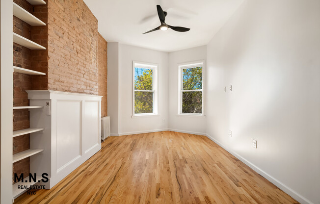 2 beds, 1 bath, 817 sqft, $3,395, Unit RESIDENCE#3