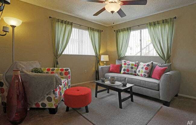 Welcome to Sunflower Apartments
