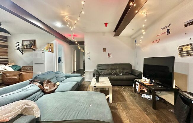 380 Crown Street 8 Bed 4.5 Bath House