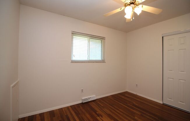 3 beds, 1 bath, $1,050