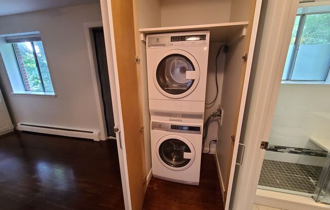 1 bed, 1 bath, $2,800, Unit # 3