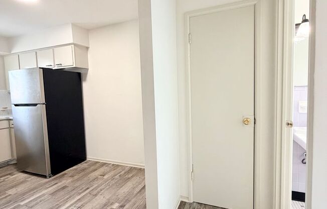 1 bed, 1 bath, 650 sqft, $925, Unit 2819-E