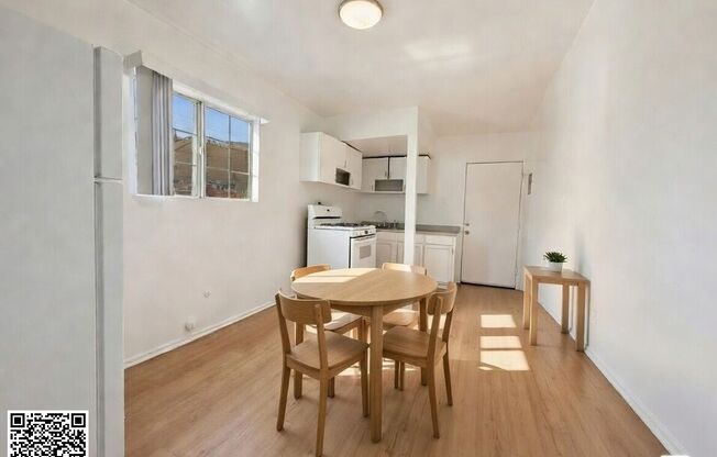1238 W ADAMS BLVD