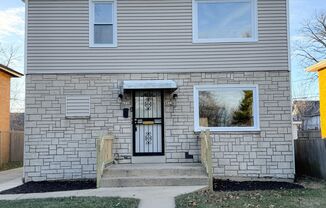 Nice 3 bedroom, 1 bath duplex