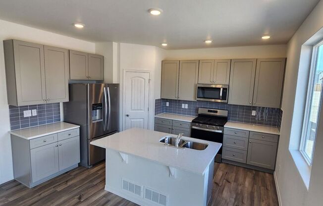 Brand New Home in Meridian Ranch on Evening Creek Drive