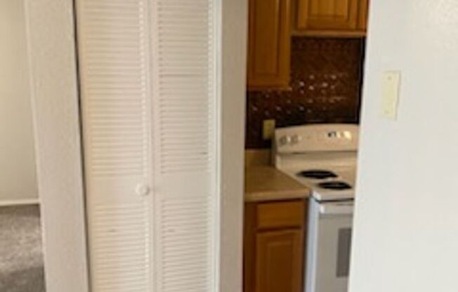 Studio, 1 bath, 520 sqft, $560, Unit 2604-106