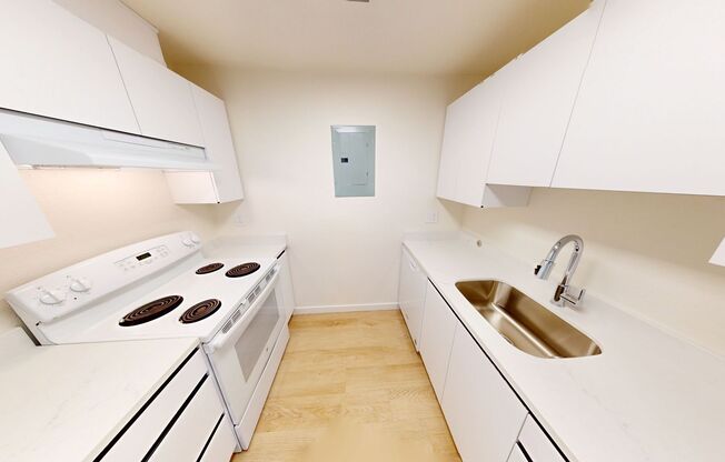 3 beds, 1.5 baths, 877 sqft, $2,583.33, Unit 303