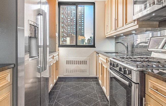 3 beds, 3 baths, $11,500, Unit 10G