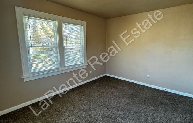 3 beds, 1 bath, $1,200