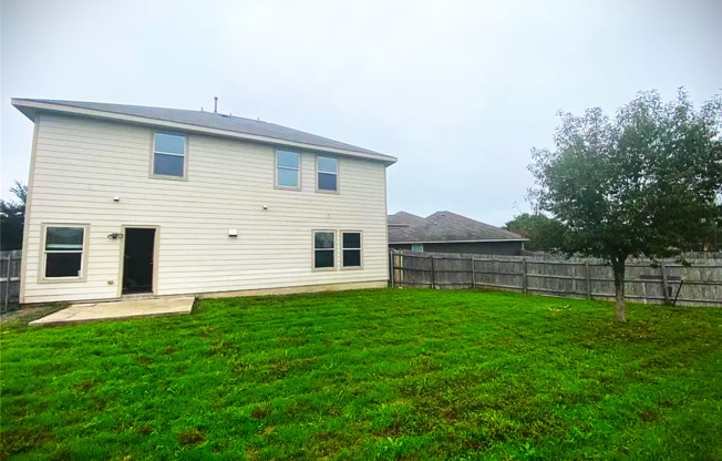 3 beds, 2.5 baths, $1,795