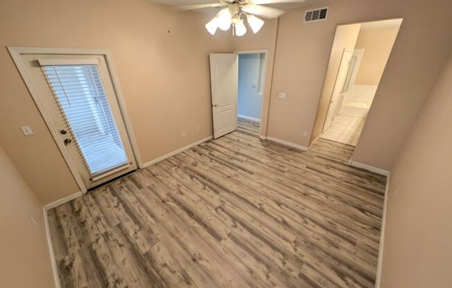 2 beds, 2 baths, $1,400, Unit # 1713