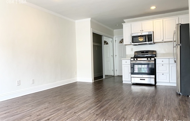 105 N NORMANDIE AVE