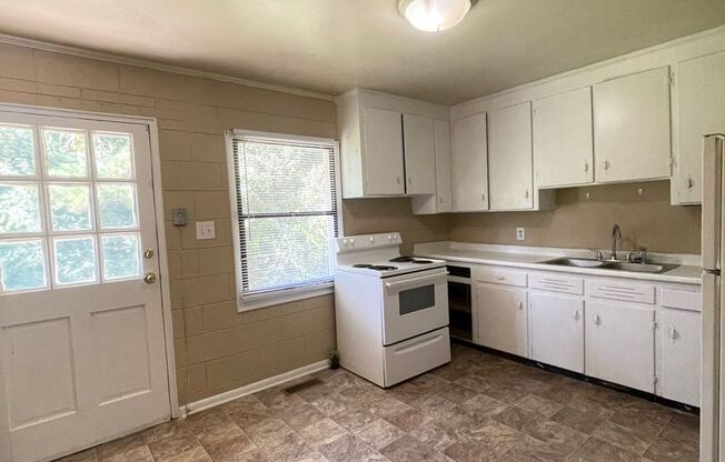 2 beds, 1 bath, 780 sqft, $1,095, Unit 5139