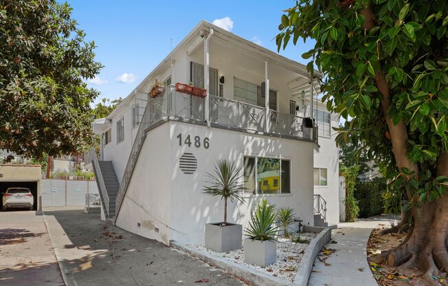 1486 Silver Lake Boulevard Apartments