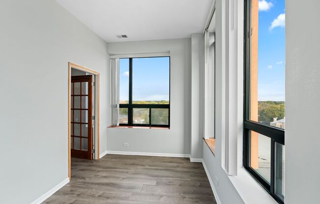 1 bed, 1 bath, 494 sqft, $1,700, Unit 601