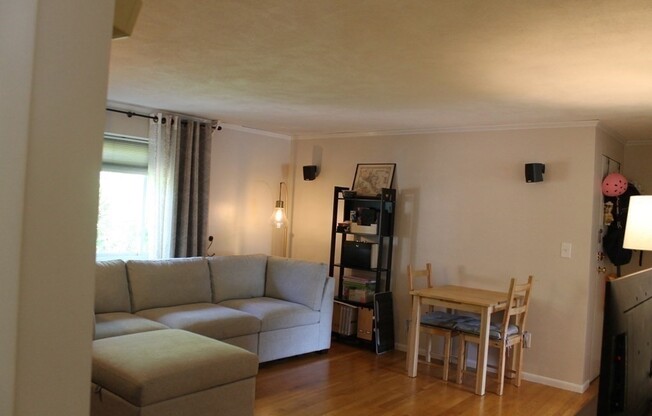 28 BRYON RD
