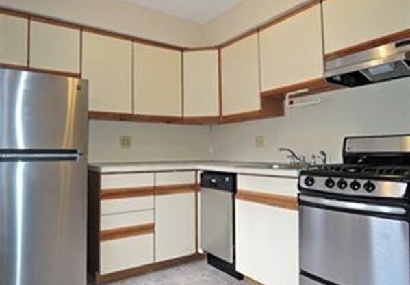 1480 Commonwealth Ave