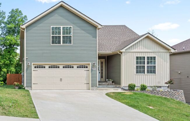 3 Bed 2 Bath Home For Rent Near Downtown Clarksville!