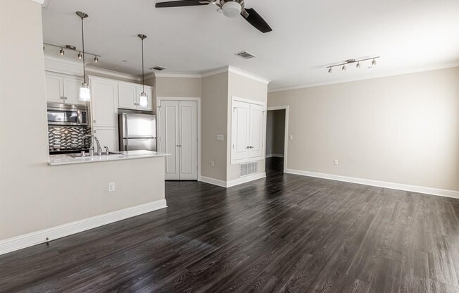 4554 Glenwick Lane