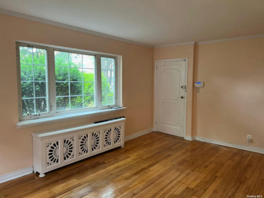 2 beds, 1 bath, $2,950