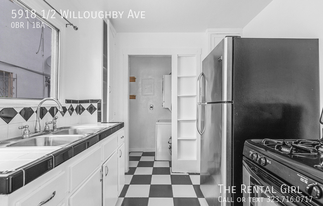 5918 1/2 WILLOUGHBY AVE