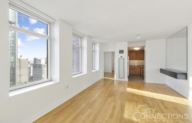 11 E 29 ST